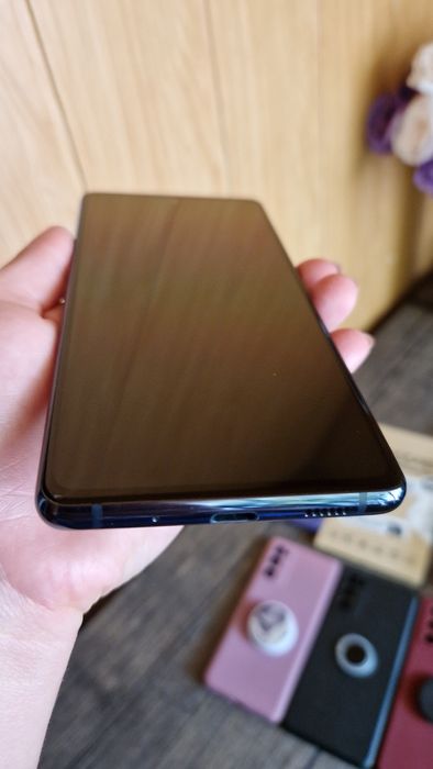 Vând Samsung S20 FE