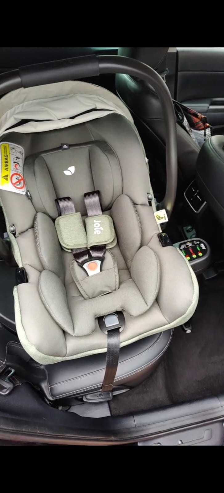 Vând scoică auto Joie i-Gemm3 + bază isofix compatibilă.