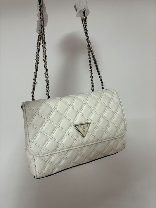 Geantă Guess, material foarte bun