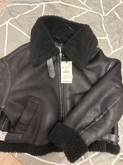 Чисто ново яке на Зара