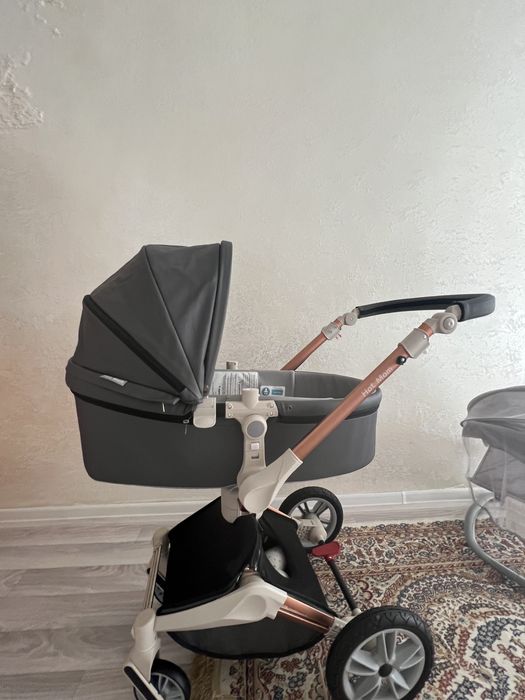 Коляска Hot Mom