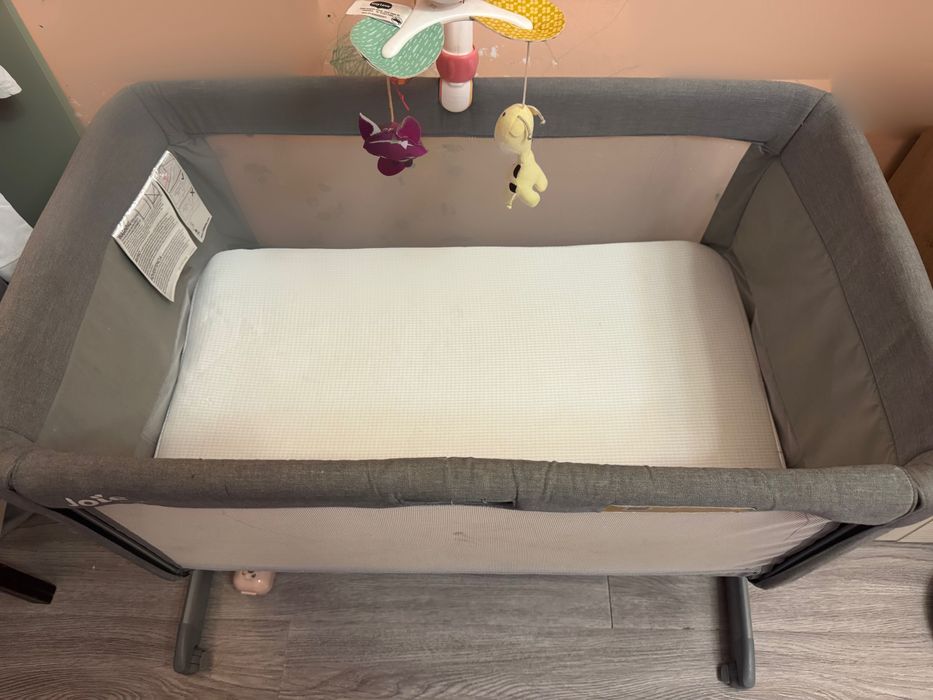 Приставная кроватка Joie