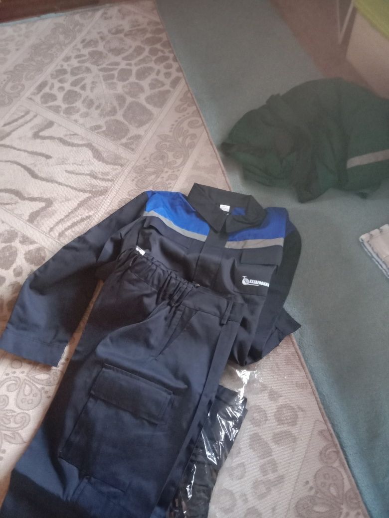 Продам спецодежду