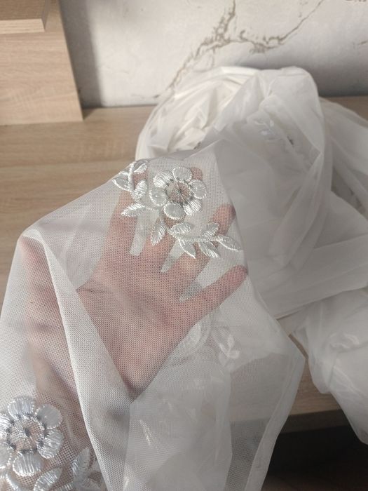 Продам тюль 8 метров.