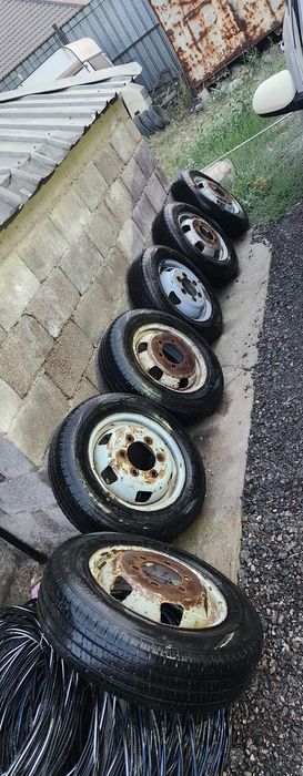 Шины с дисками  на Газель почти новыйновый 6 шт