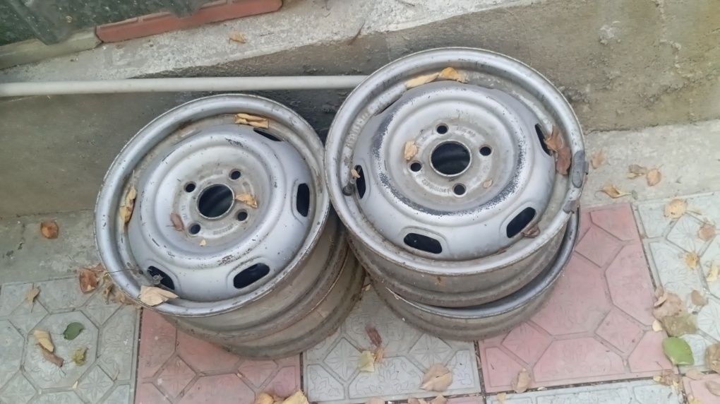 продам срочна диски размер 13 4 дыр