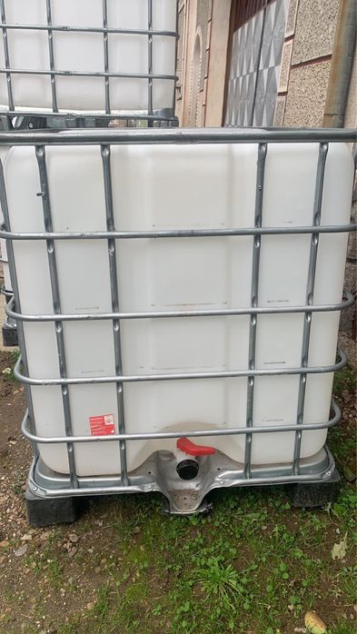 Butoaie, bazine IBC 1000l cu suport din aluminiu, curate.