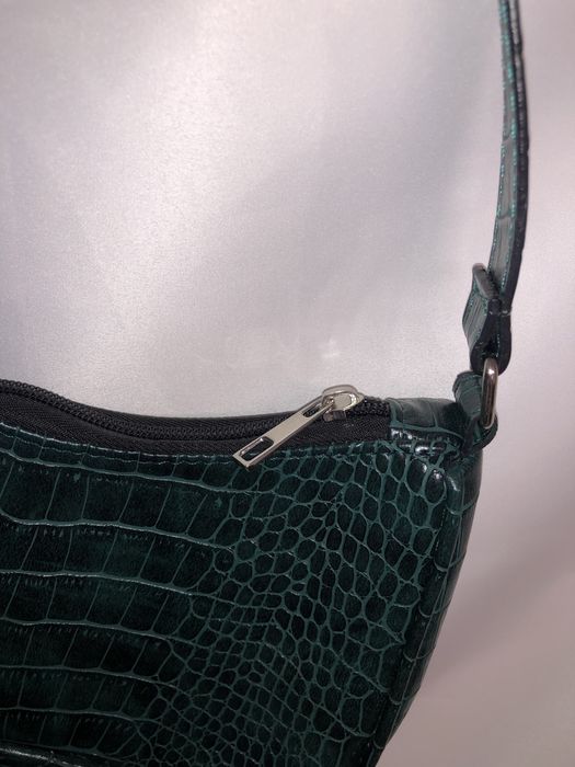 Мини чантичка тип baguette от Турция – чисто нова