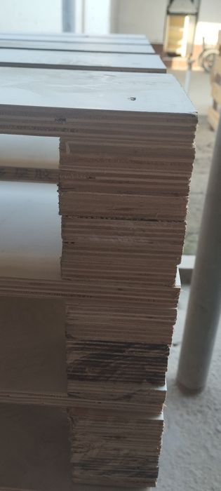 Падон янги холати тину фанердан