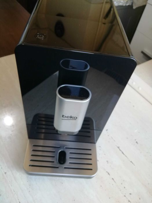 Vand ESPRESSOR AUTOMAT BEKO CEG3190B Bine intretinut