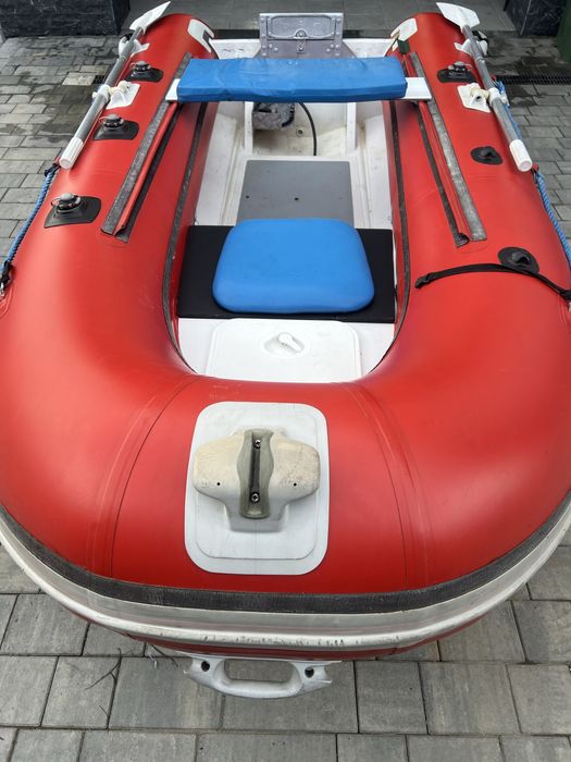 Barca rib cu motor suzuki