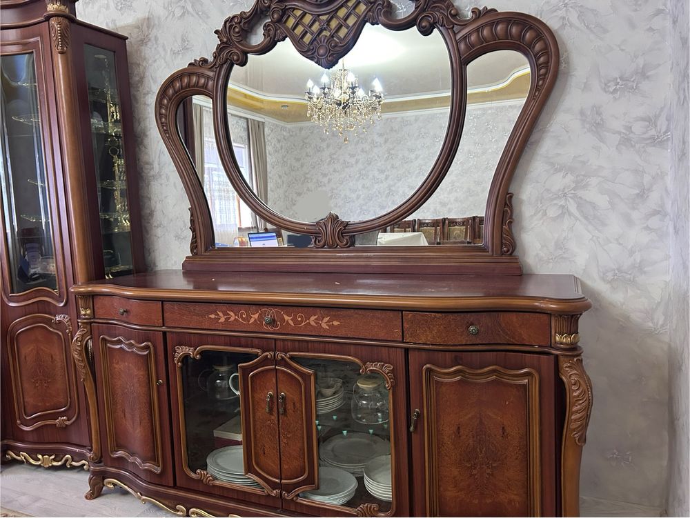 Табиғи ағаштан жасалған сәнді сервант