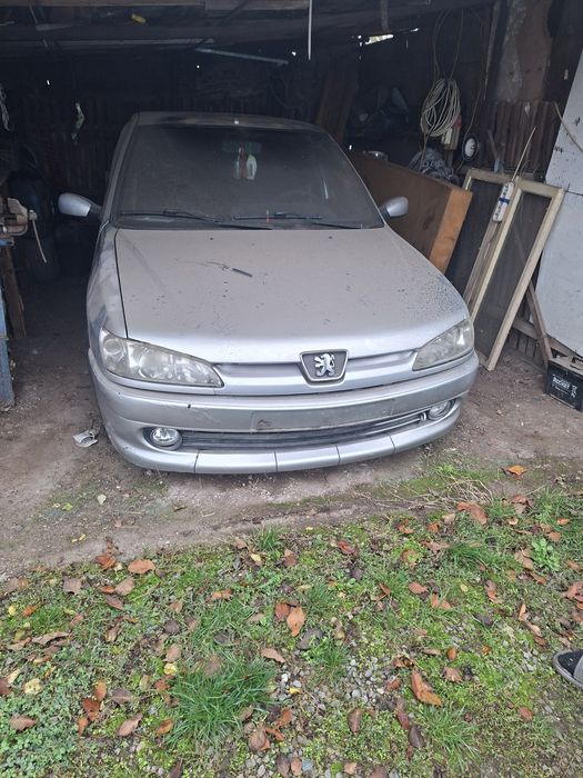 Vând Peugeot 306