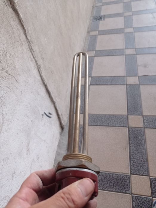 Аристон тени солилади