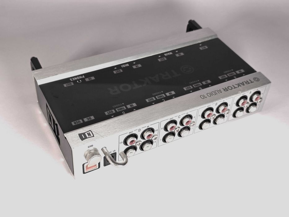 Traktor Audio 10 Mk2 - interfata audio / placa de sunet