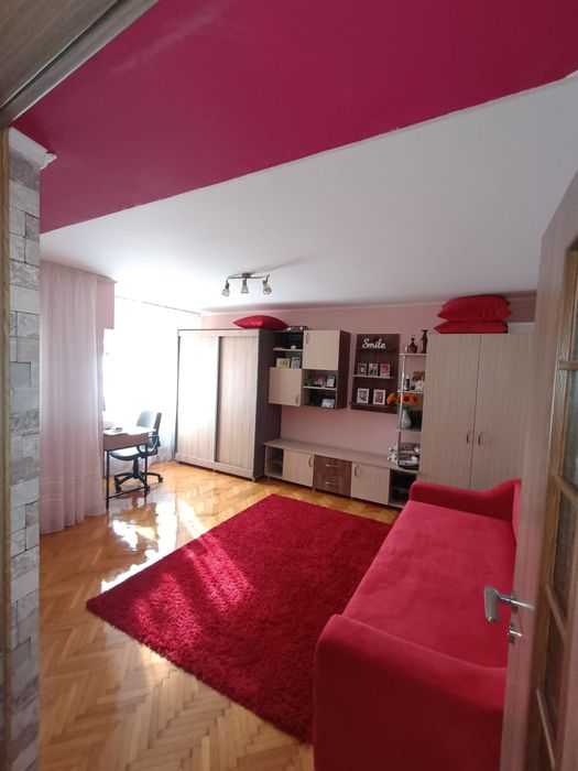 Vand apartament 3 camere