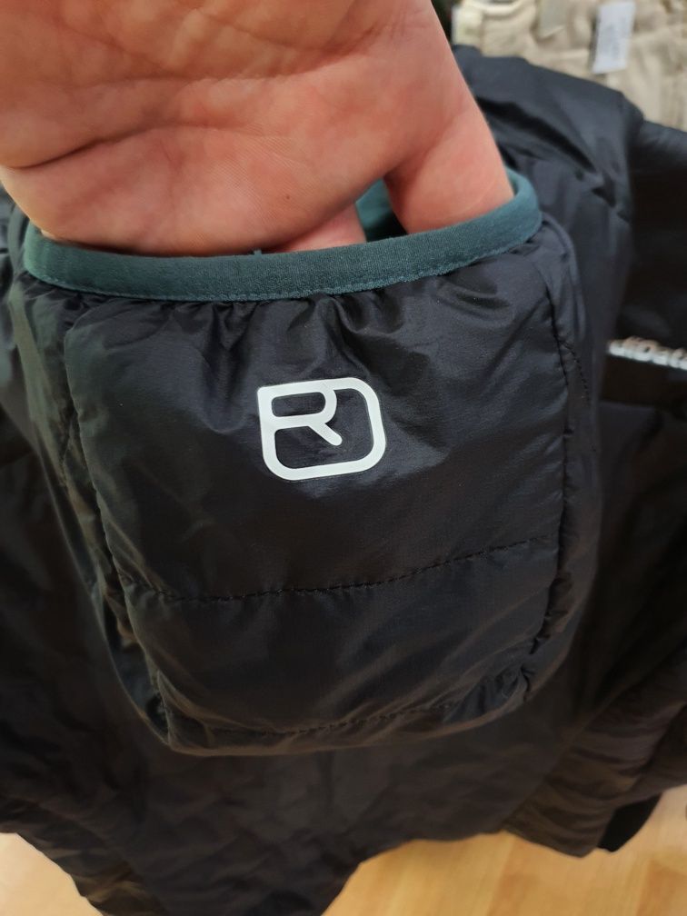 Geaca Ortovox Men M impecabila