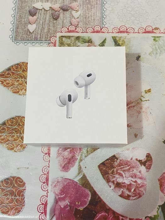 Vand casti Airpods pro