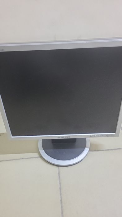 Продам монитор !