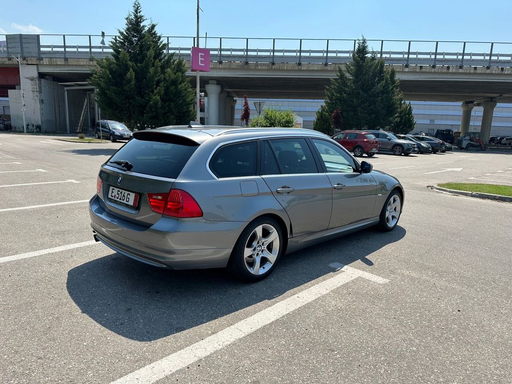 BMW 320i 150 cp Lifestyle 2012 Navi Bi Xenon Piele Angel Eyes German