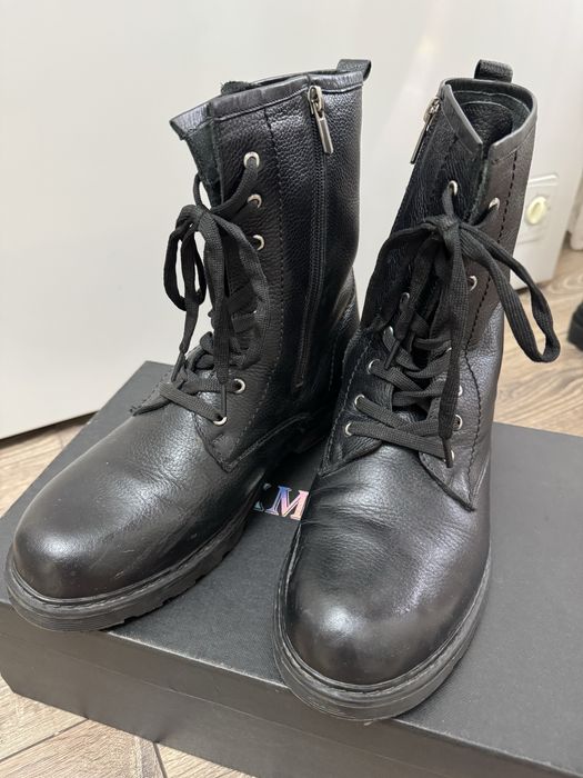 Продам зимние ботинки