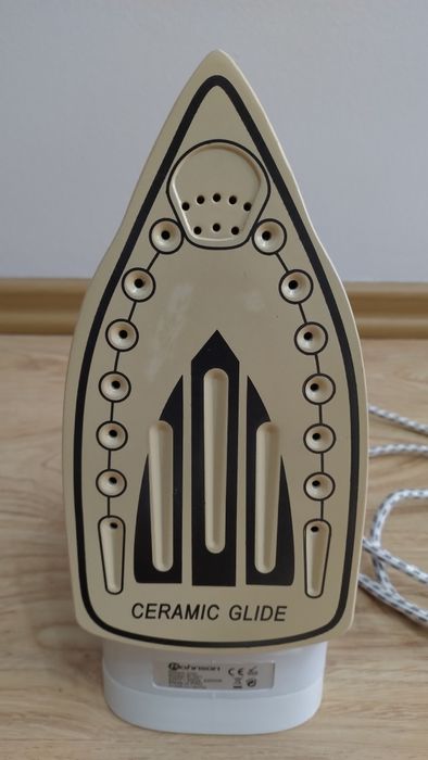 Fier de calcat Rohnson R-331, 2200W, mov/alb