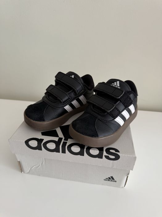 Детски спортни обувки Adidas