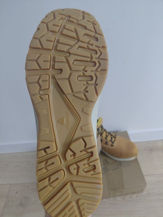 Продам севти ботинки