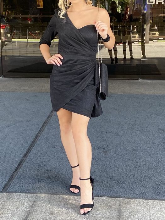 Къса Официална Рокля - стилна и комфортна - носена веднъж