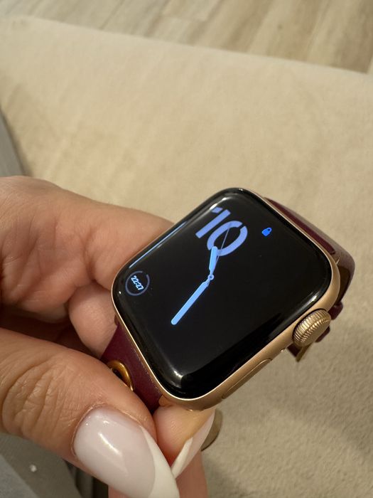 Apple Watch SE V2 40mm Gold 1st GEN