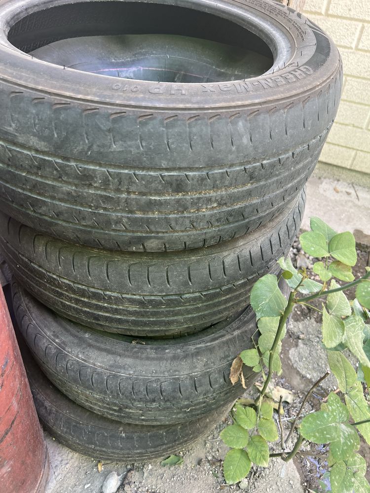 Продам шины, размер 15