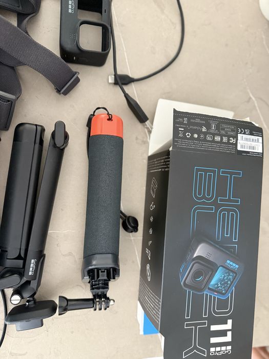Продавам Екшън камер GoPro HERO11 Black Creator Edition