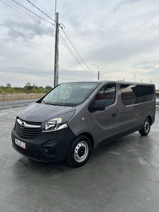 Opel Vivaro 8+1