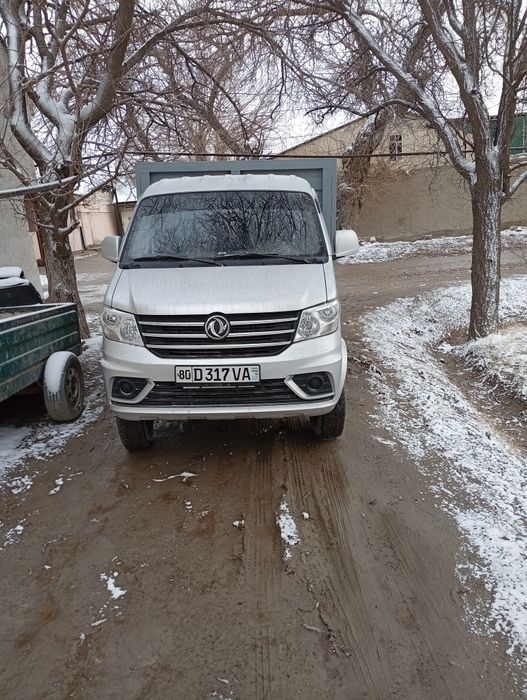 Dongfeng yuk mashinasi