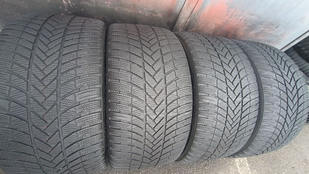 255/35/19 Bridgestone Дот 2222