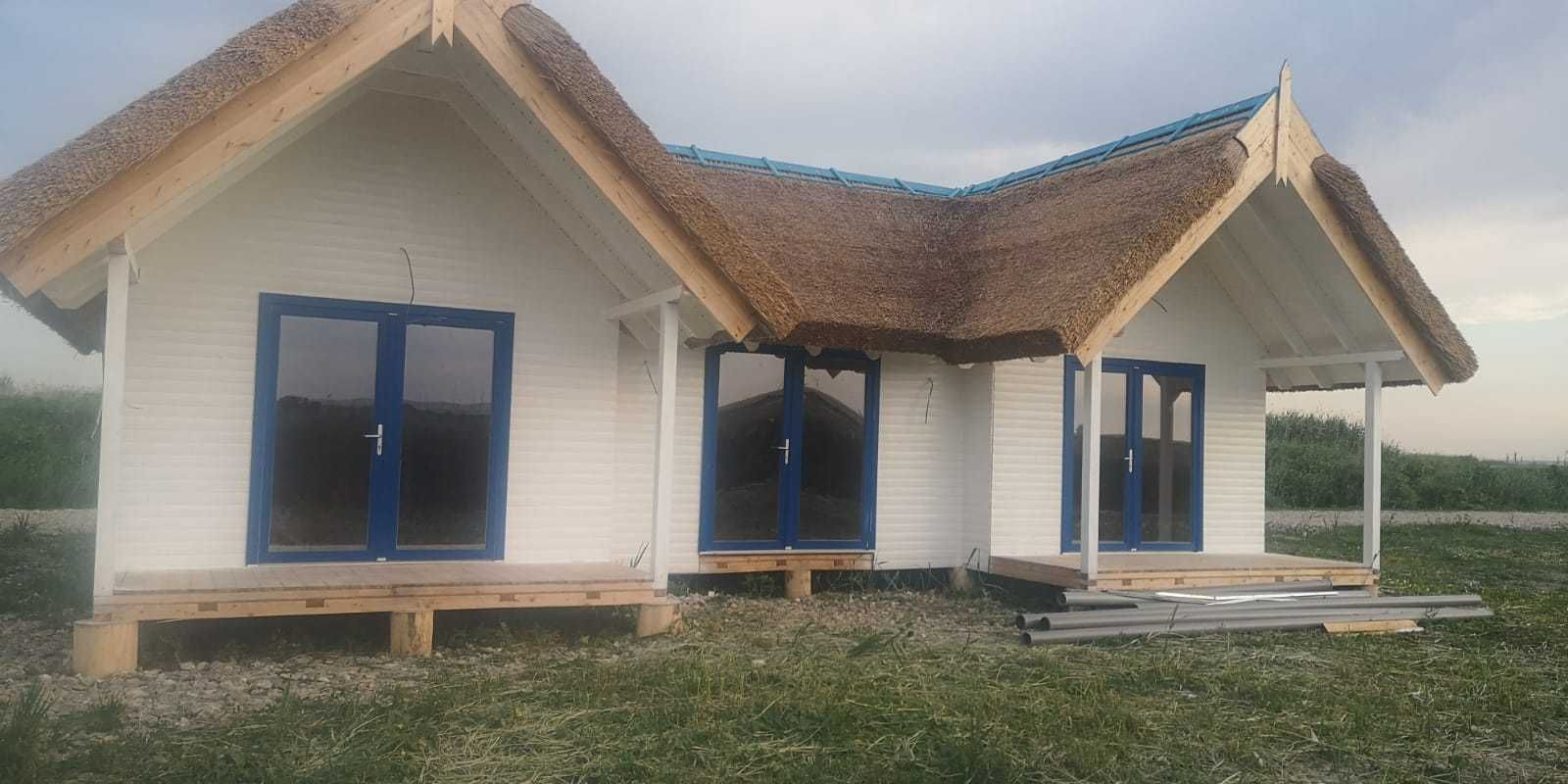 Acoperis Stuf, Constructii si Amenajari Zone Turistice