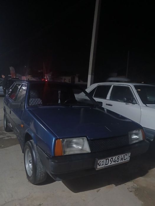 Vaz 2109 sotiladi