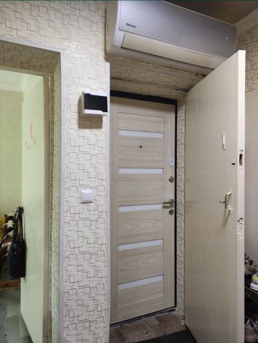 Продаю свою 3 комнатную в центре