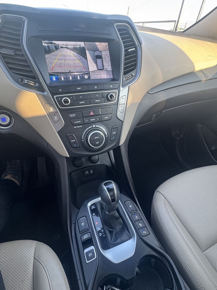 Hyundai Santa Fe Facelift/4x4/led/panorama/soft close/keyless/camere/m