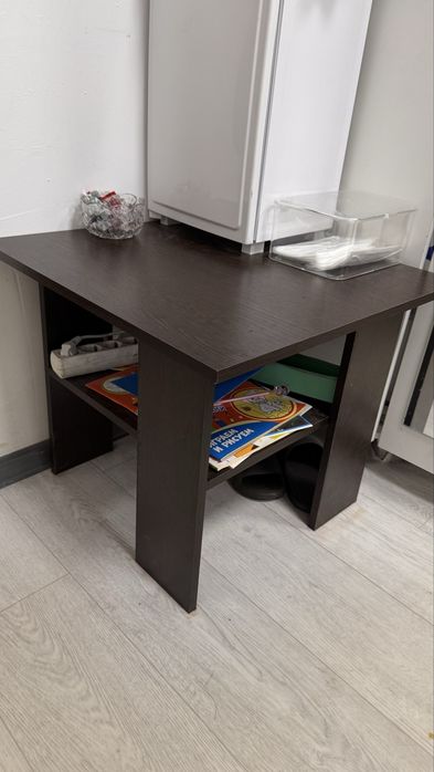 Журнальный столик