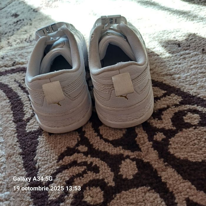 Adidași damă  mărimi pe poze ghete aproape noi