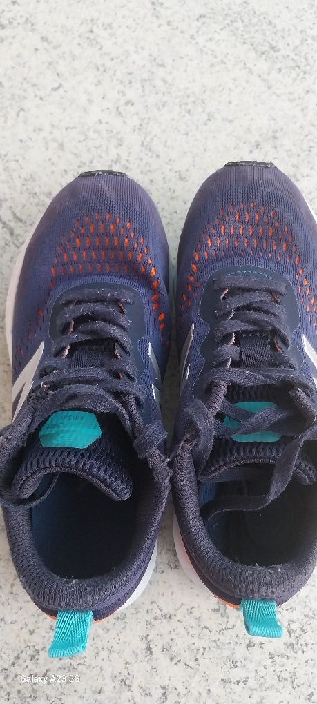 New balance, детски маратонки, номер 33