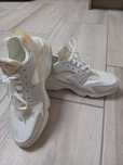 Маратонки NIKE AIR HUARACHE 42 като нови!!