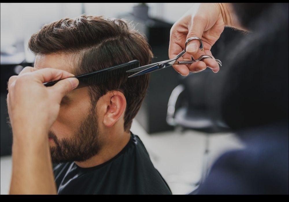 Сдам в аренду парикмахерское кресло