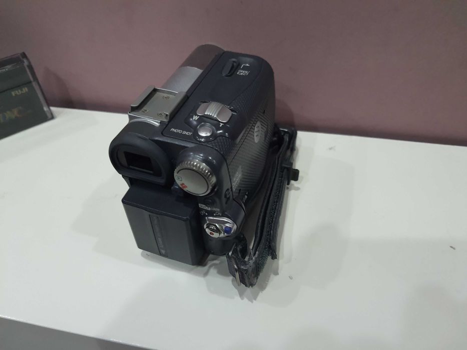 Продавам оригинална японска цифрова камера Panasonic