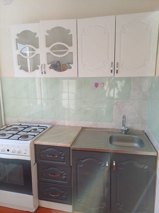 Продам кухонный гарнитур и газ