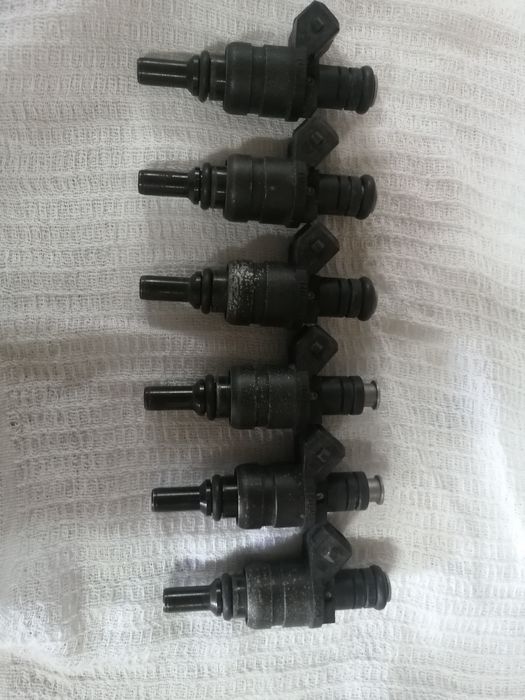 Продам топливные форсунки бмв е39 м52б28ту