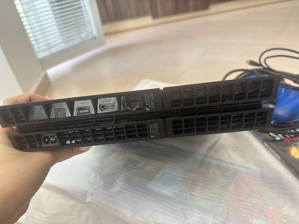 PlayStation 4, запазен.