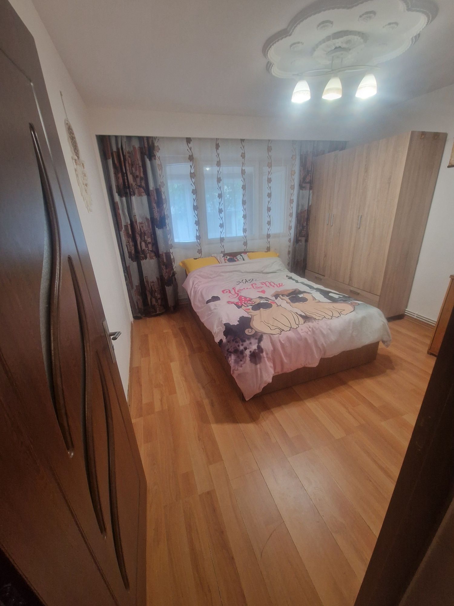Apartament spațios de vanzare-confort  locație excelentă !Între Lacuri