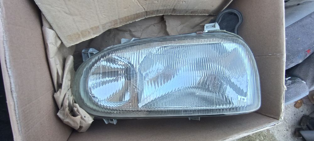 Двусекционен фар за голф 3 - десен